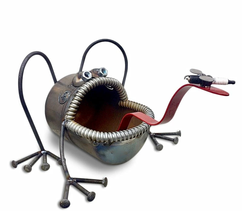 Sugar Post Frog Sculpture With Dragonfly