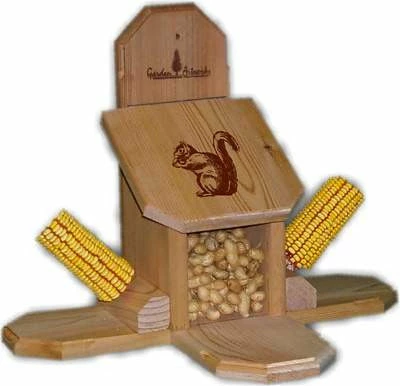 Garden Artworks Squirrel Feeder Combo-Munch Box And Corn Squirrel Feeders